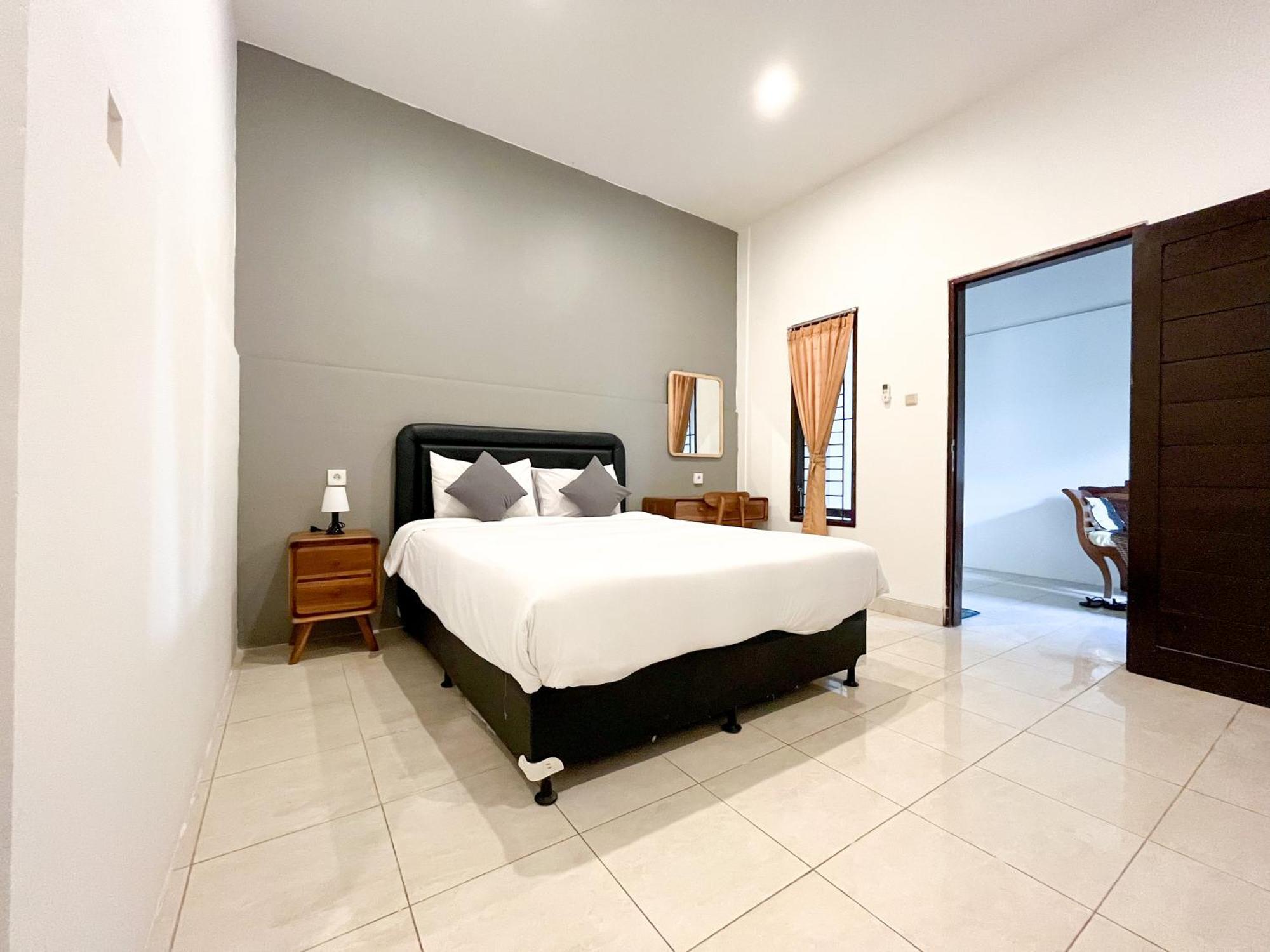 Adi Surya Guest House เซมินยัค ภายนอก รูปภาพ