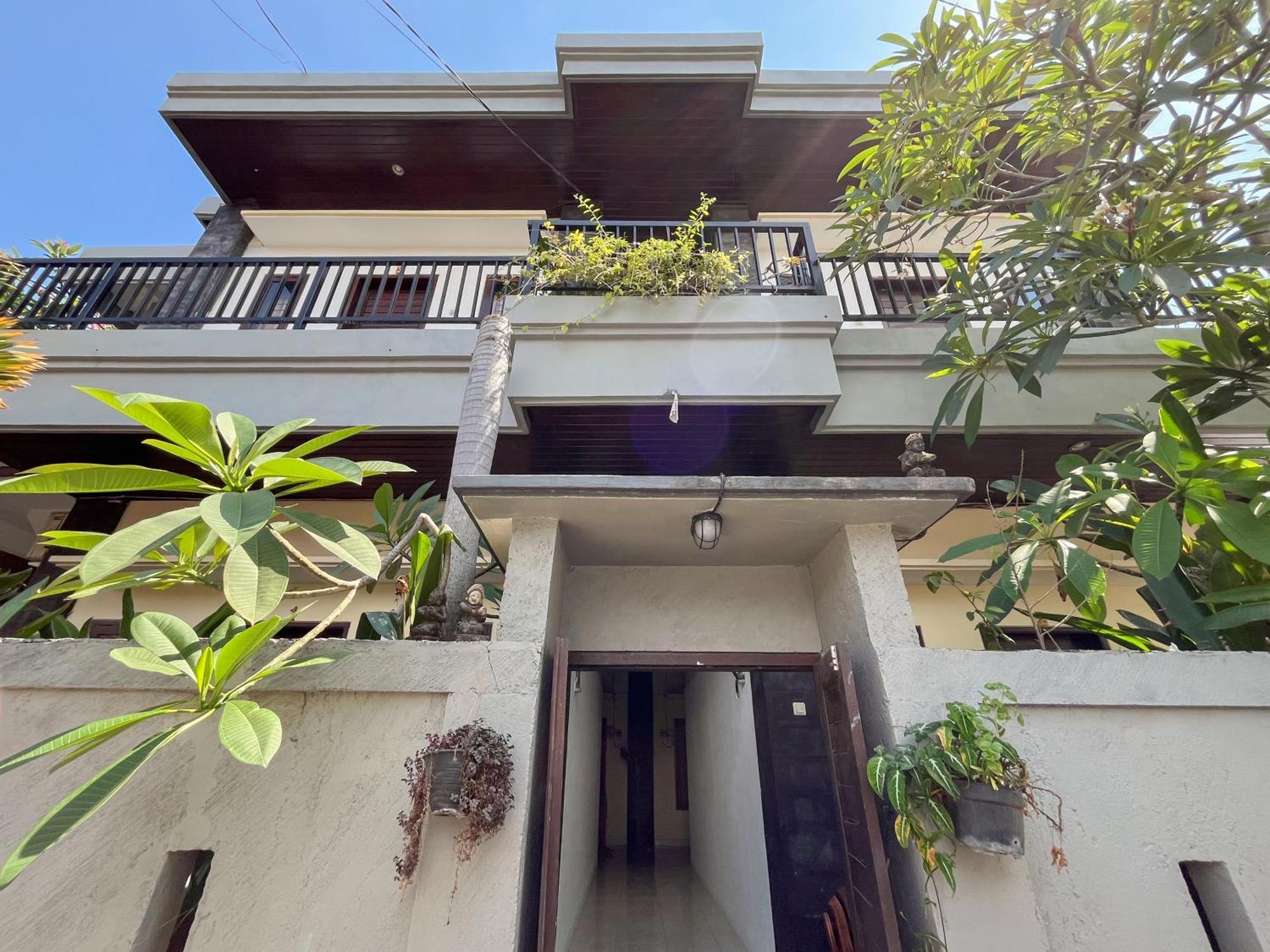 Adi Surya Guest House เซมินยัค ภายนอก รูปภาพ