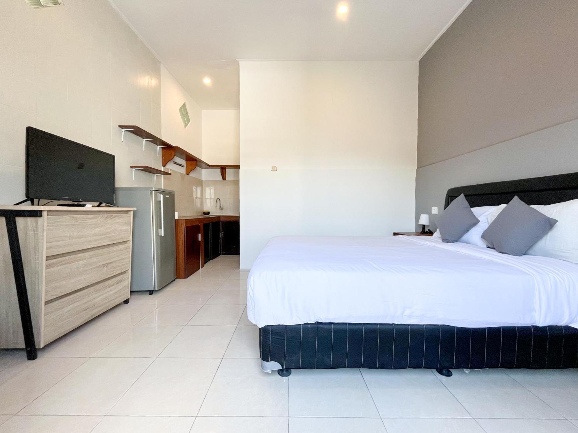 Adi Surya Guest House เซมินยัค ภายนอก รูปภาพ